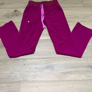 Figs Kade cargo pants size XXS tall and Rafaela top size XXS in dark magenta